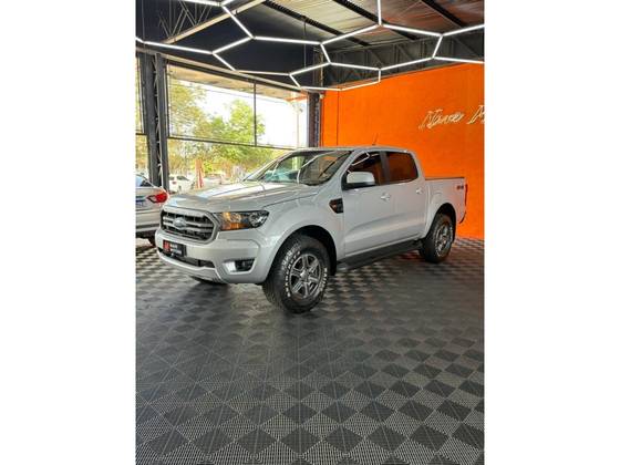 FORD RANGER 2.2 XLS 4X4 CD 16V DIESEL 4P AUTOMÁTICO